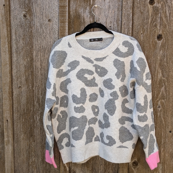 Gray and Pink Leopard Print Sweater - Picture 1 of 6